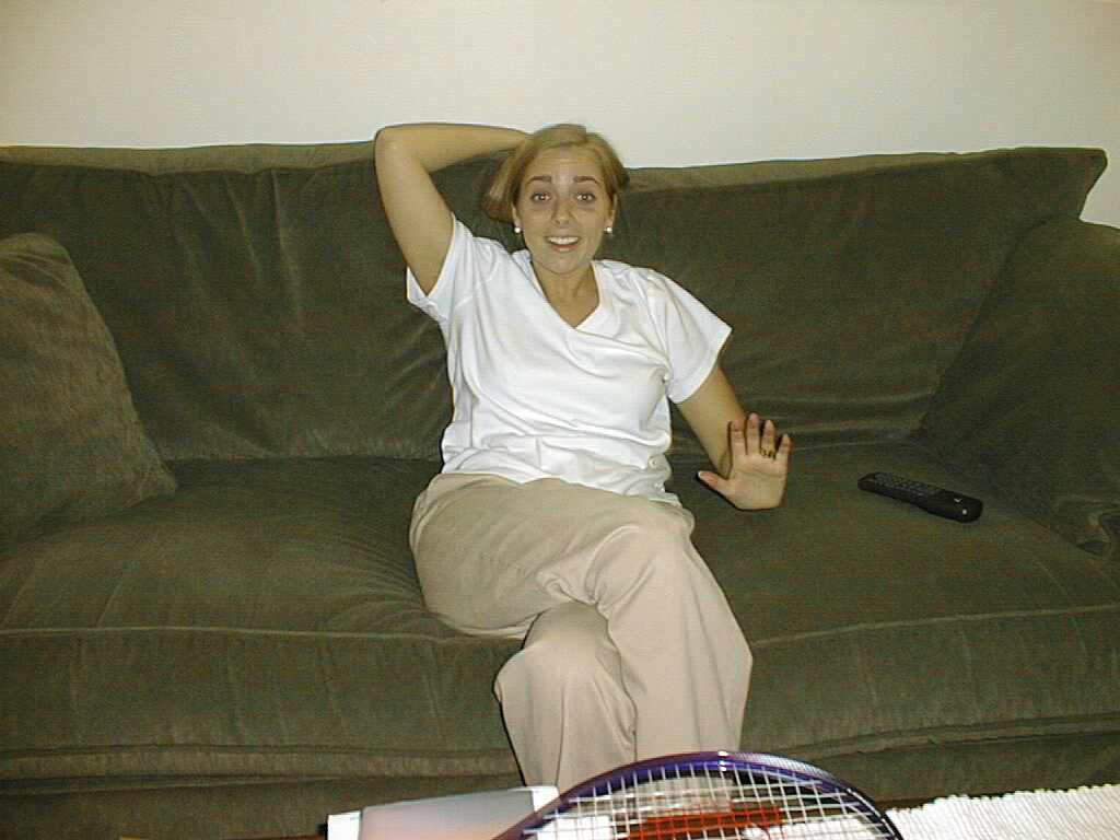 MereOnCouch.jpg (56389 bytes)